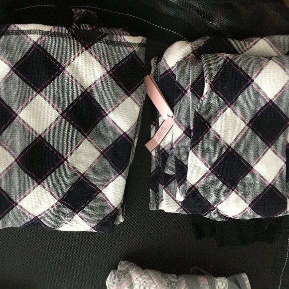 Victoria Secret thermal PJ set [c2] - Picture 2 of 3